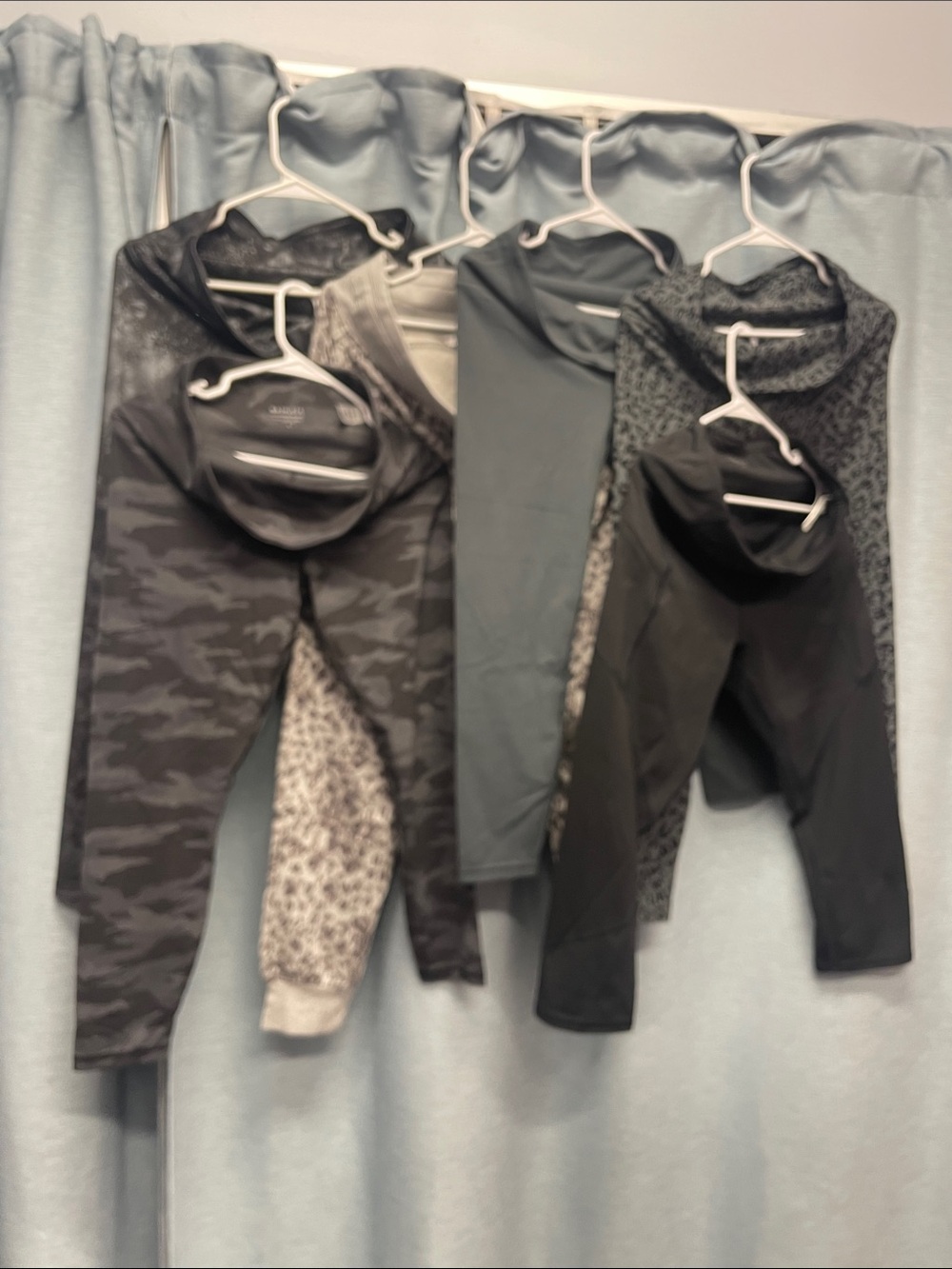 ATHLETA.  Woman’s.  Sz L.  Black, Gray Mixed-Print Leggings Set of 6